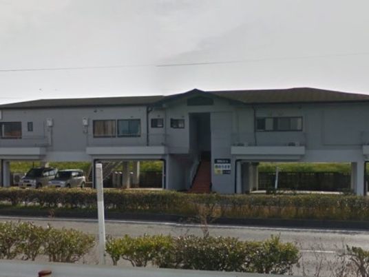 広々とした明るい外観