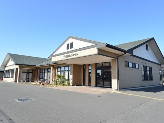 平屋の建物正面入り口