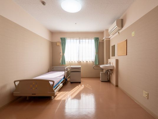 光が差し込む居室