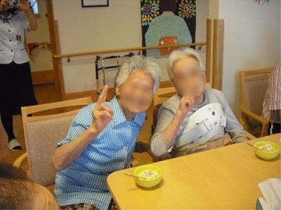 笑顔の利用者様と和気あいあい