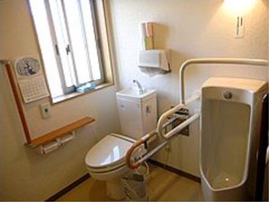 バリアフリー対応の洗面所