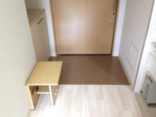 明るい居室の一角
