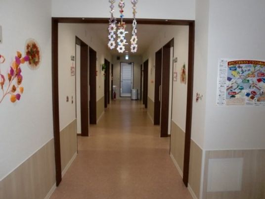 装飾された廊下の景色