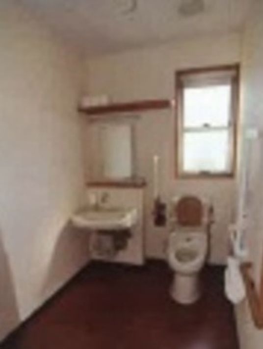 シンプルなトイレスペース