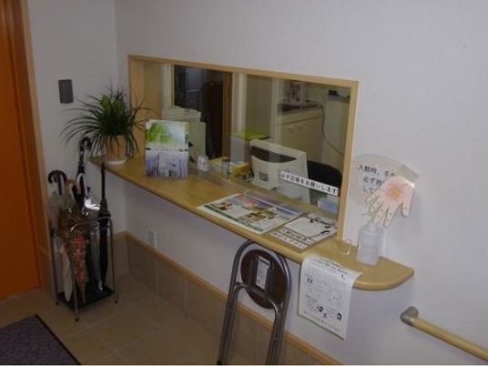 受付カウンターと備品