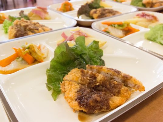 栄養満点の料理並ぶ