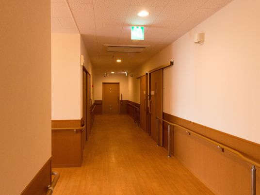 清潔な廊下の風景