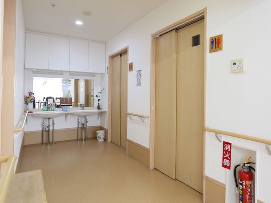 洗面所と扉の見通し