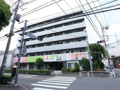 都市型建物の外観