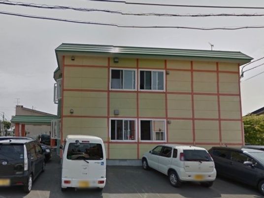 落ち着いた色合いの建物