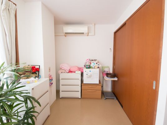 居室の明るい一角
