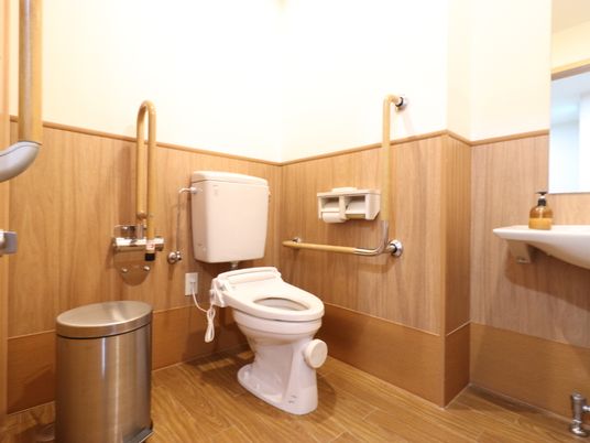 バリアフリーなトイレ設備