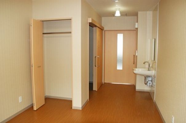 居室の廊下と洗面所