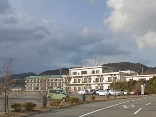 広々とした明るい外観