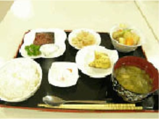 和風の食事セット