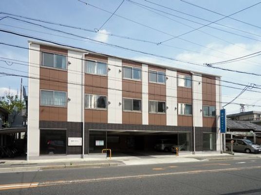 清潔感ある建物の外観