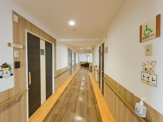 温かみのある廊下