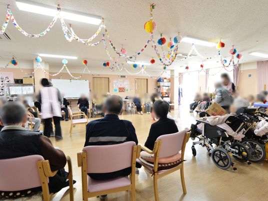 装飾が施された多目的室