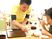 スタッフと利用者の食事支援