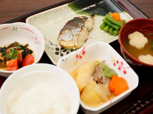 和食の彩り豊かな献立