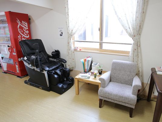 快適なマッサージチェアの部屋