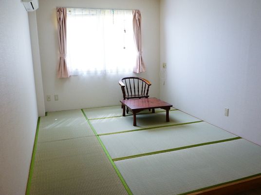 清潔な和室の居室