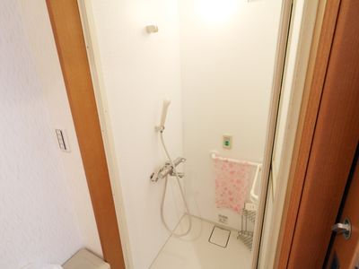 清潔な浴室の内観