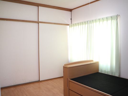 シンプルな和室の居室