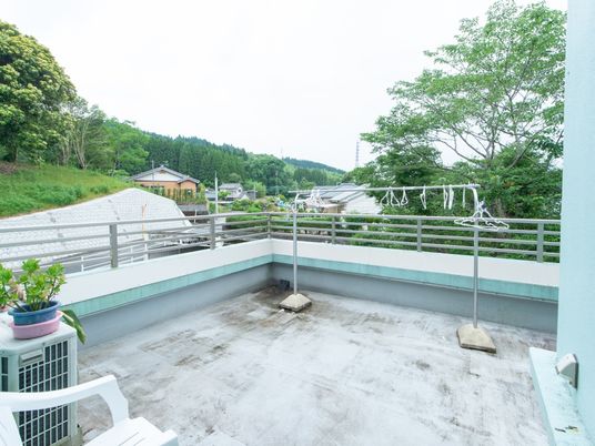 広々とした屋外テラス