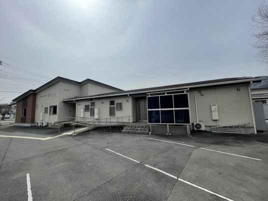 優しい雰囲気の建物