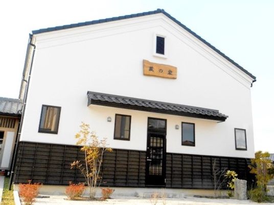 清潔感ある建物の外観