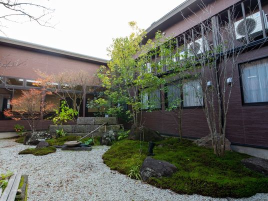 日本庭園がある施設外観