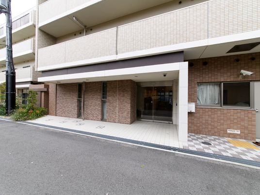 清潔感のあるエントランス