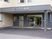 清潔感ある建物のエントランス