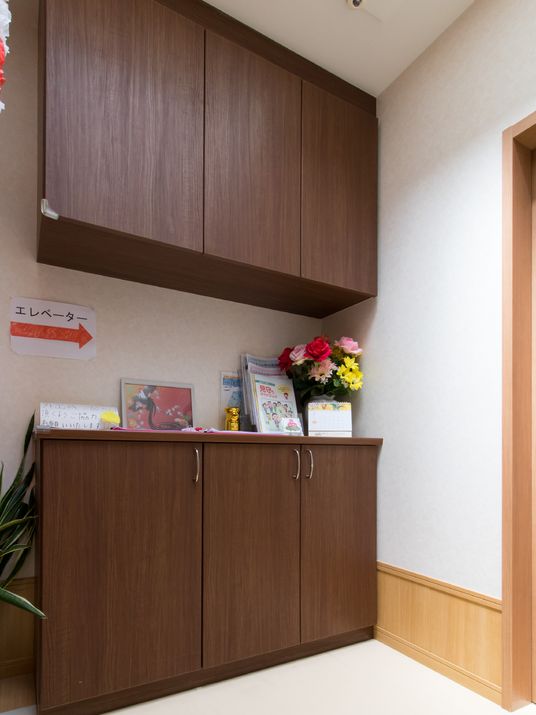 エントランスの収納棚