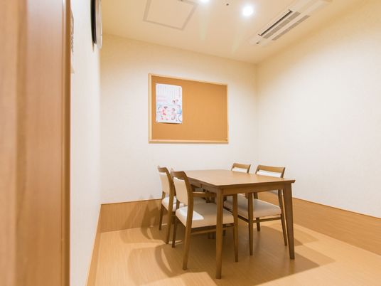 清潔な会議室風景