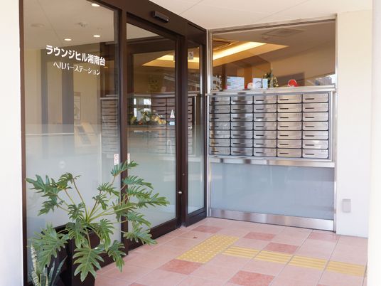 エントランスの郵便受け