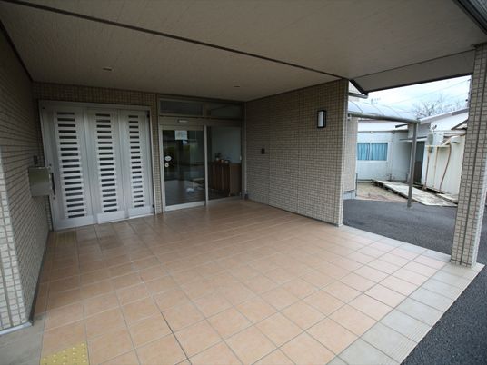 広々としたエントランス