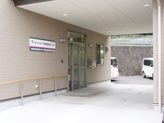 エントランスの外観