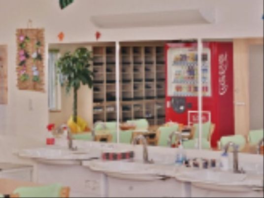 カラフルなダイニングルーム
