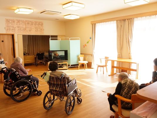 車椅子の利用者室内