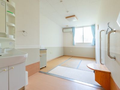 和風居室の明るい空間