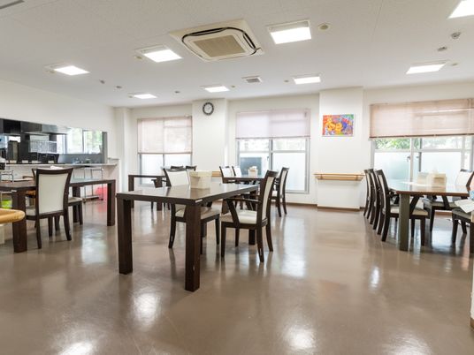 清潔な快適ダイニング