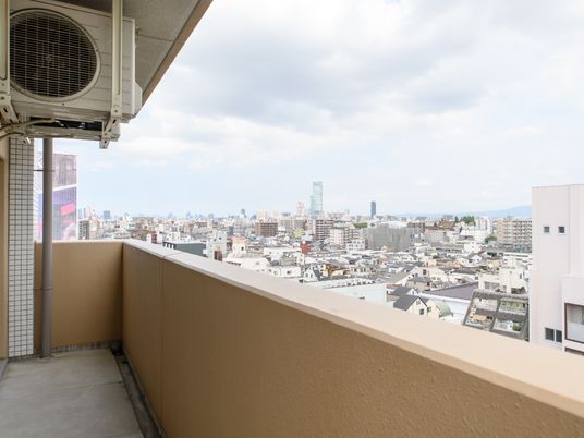 広がる景色のバルコニー
