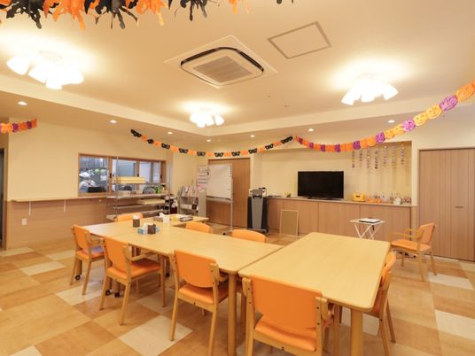 ハロウィン装飾のダイニング