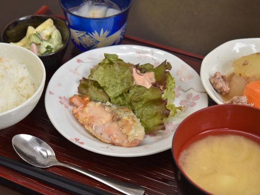 和風の食事セット