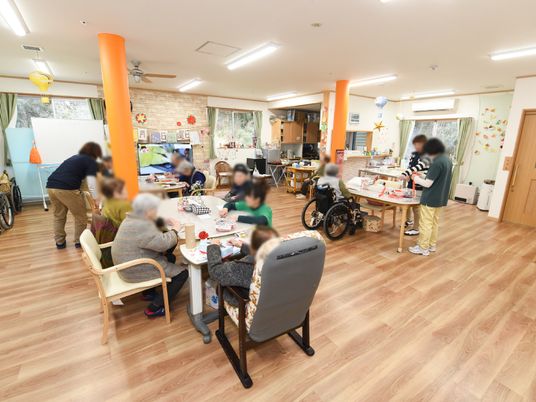 活気に満ちた共有スペース