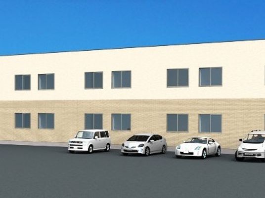 施設のシンプルな外観