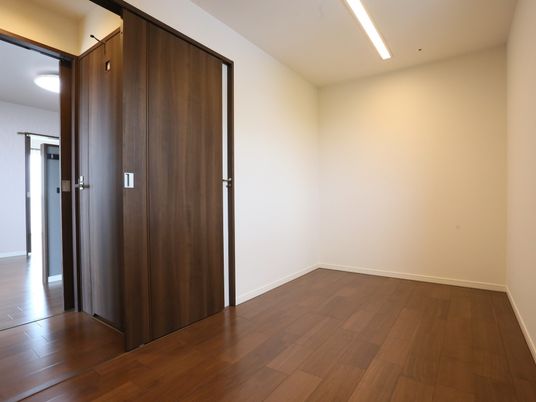 ゆとりの洋室空間
