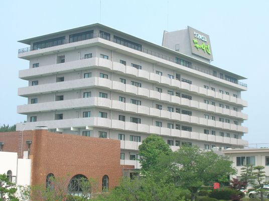 多階層の建物外観